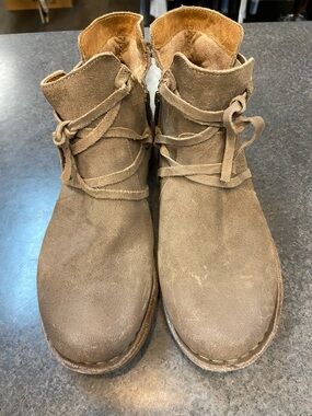 Born Suede Lace-Up Ankle Boot in Tan